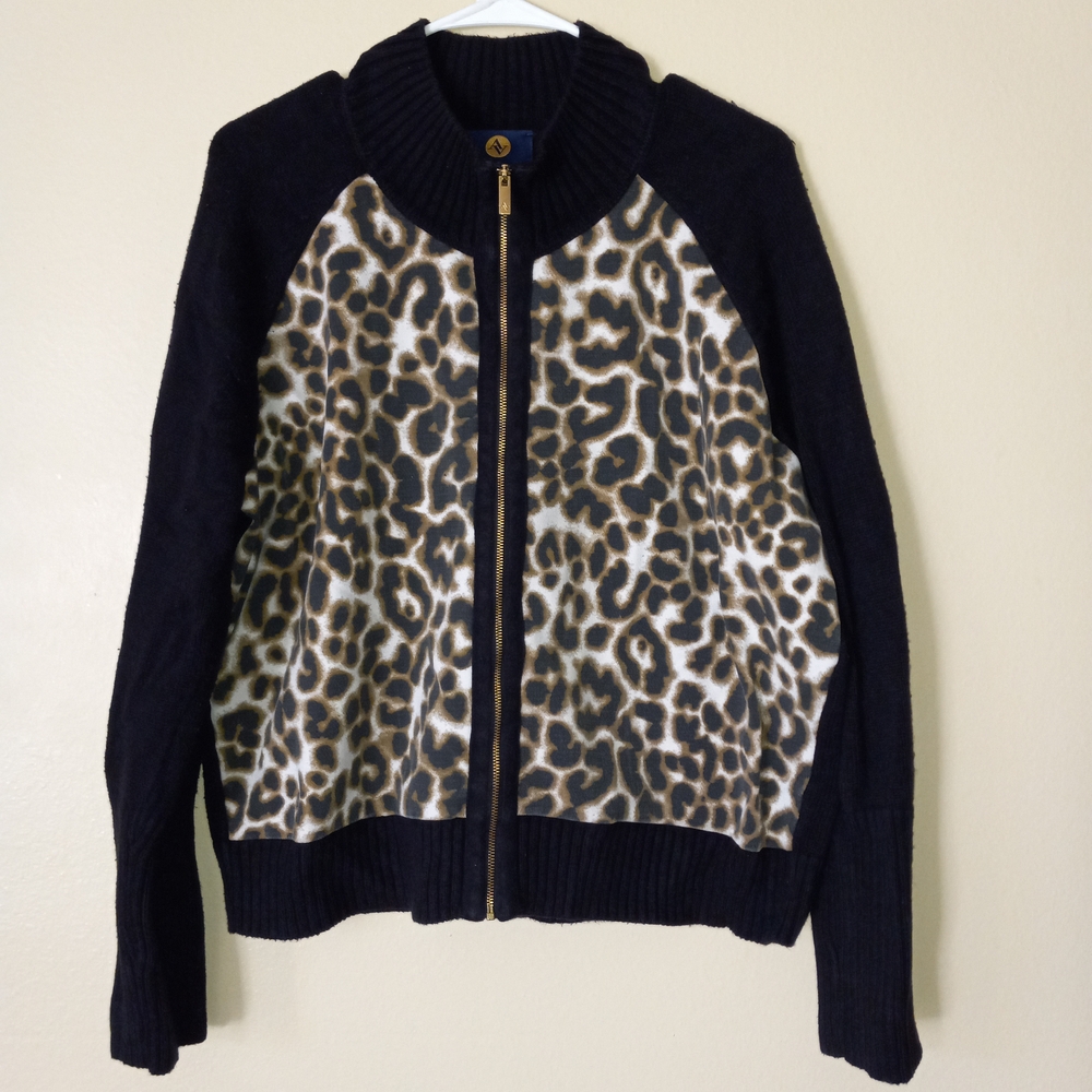 ADRIENNE VITTADINI Cheetah Print Sweater with Full Front Gold Zip  Women's XL